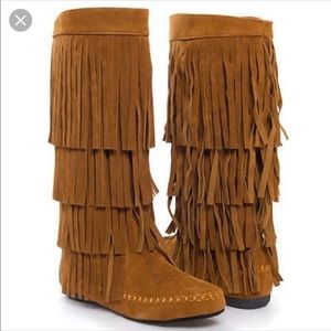 NWT BOHO Fringe Moccasin Boots